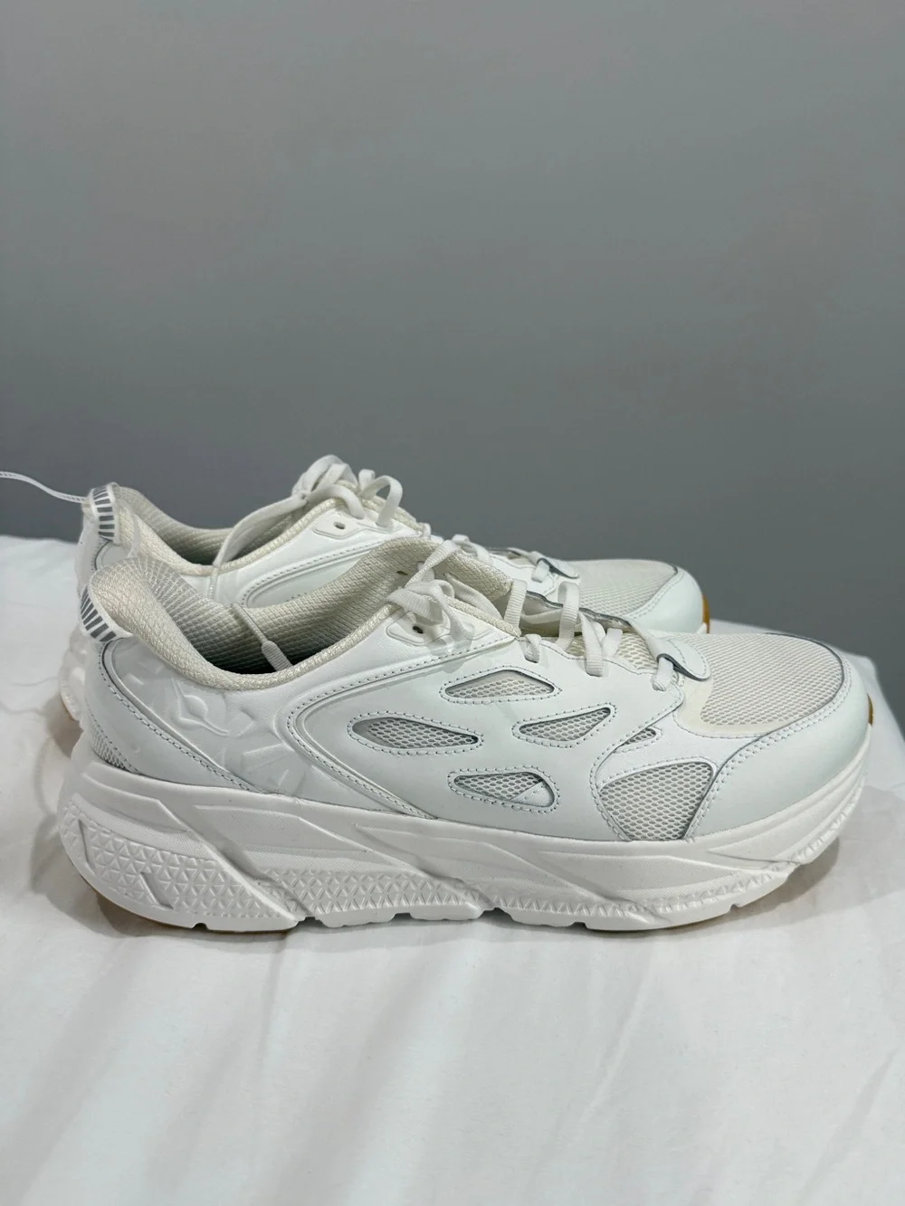 Hoka Clifton L - Men’s Size 11 - NWT